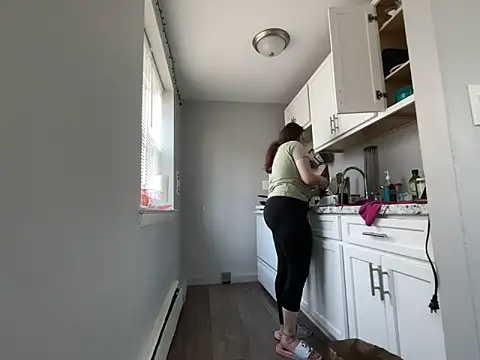 Snowbunnycake 131 online show from 11/24/25, 08:20