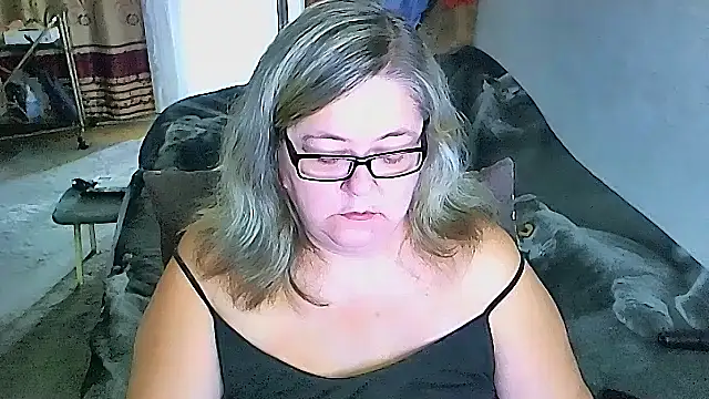 Snapshot of sex2 chatting on 10/04/25, 02:13 sex2 online show from 10/04/25, 02:13