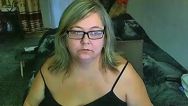 Snapshot of sex2 chatting on 10/10/25, 08:37 sex2 online show from 10/10/25, 08:37