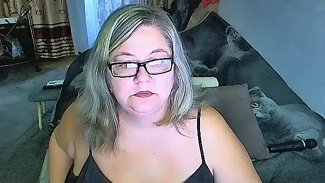 Snapshot of sex2 chatting on 09/24/25, 11:10 sex2 online show from 09/24/25, 11:10