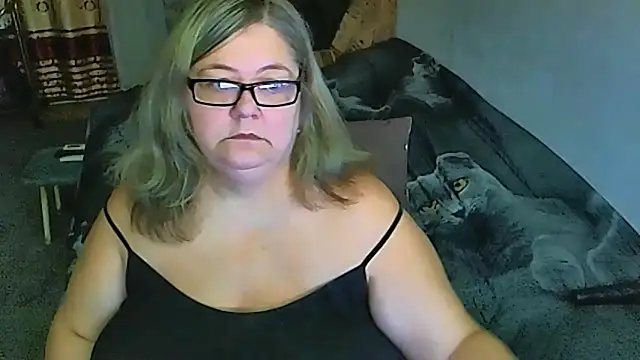 Snapshot of sex2 chatting on 10/14/25, 11:04 sex2 online show from 10/14/25, 11:04