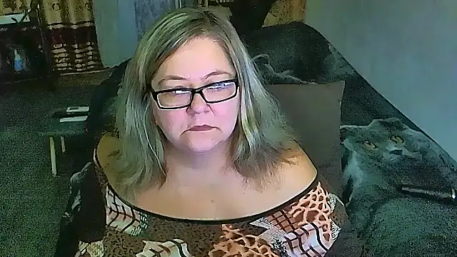 Snapshot of sex2 chatting on 10/17/25, 11:39 sex2 online show from 10/17/25, 11:39