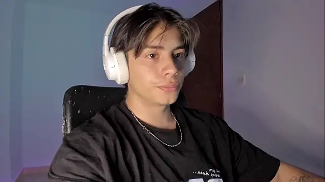 Giordano Russo online show from 10/22/25, 10:41