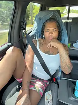 HaloRodeoLover2 online show from 04/15/26, 04:33