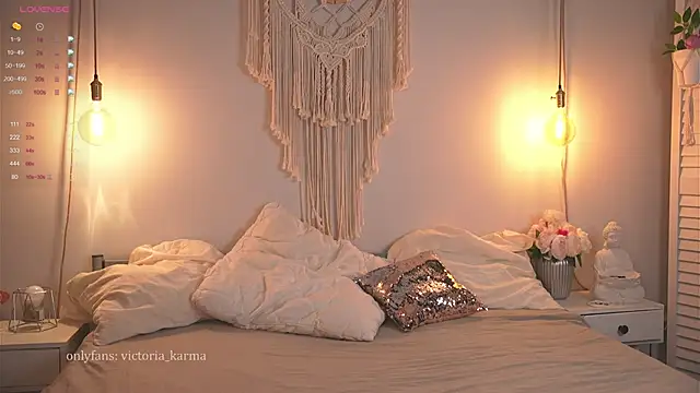 Snapshot of Victoria_Karma chatting on 10/10/25, 03:02 Victoria Karma online show from 10/10/25, 03:02