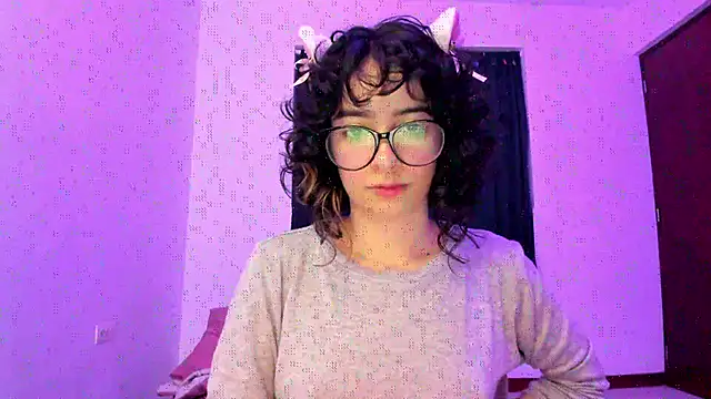  Lunnaa  online show from 11/15/25, 11:09