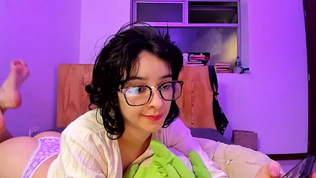  Lunnaa  online show from 01/01/25, 03:02