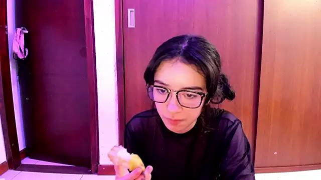  Lunnaa  online show from 02/02/25, 05:21