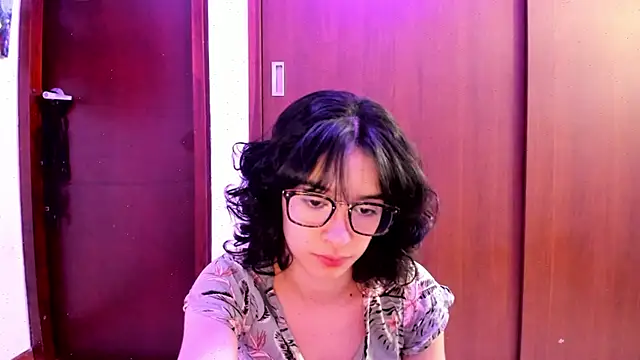  Lunnaa  online show from 02/10/25, 12:41