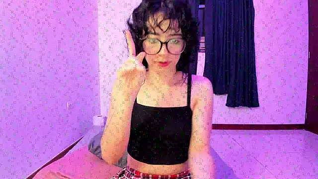  Lunnaa  online show from 11/20/25, 11:36