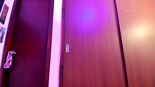  Lunnaa  online show from 02/09/25, 01:55