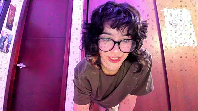  Lunnaa  online show from 10/20/25, 02:57