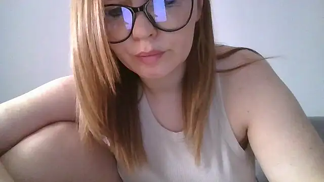 Snapshot of Sexclusive25 chatting on 01/12/26, 10:33 Sexclusive25 online show from 01/12/26, 10:33
