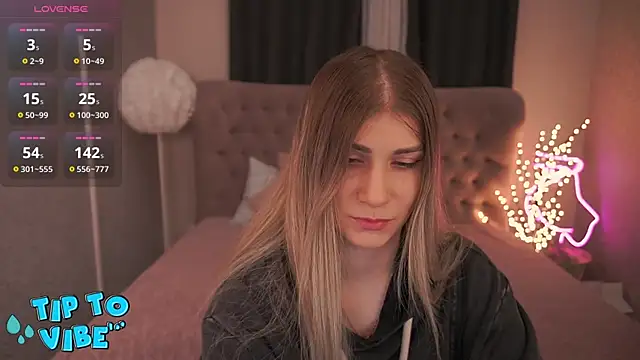 CassandraGood online show from 03/04/25, 08:02