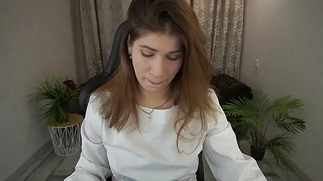 CassandraGood online show from 12/15/25, 07:25