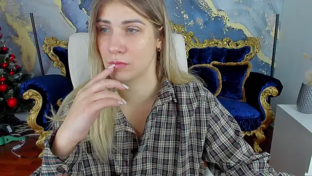 CassandraGood online show from 01/16/25, 06:35