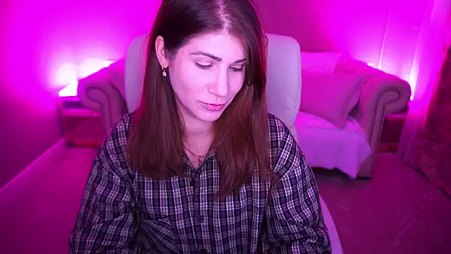 CassandraGood online show from 12/02/25, 07:32