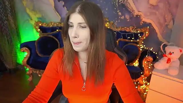 CassandraGood online show from 04/11/26, 05:04