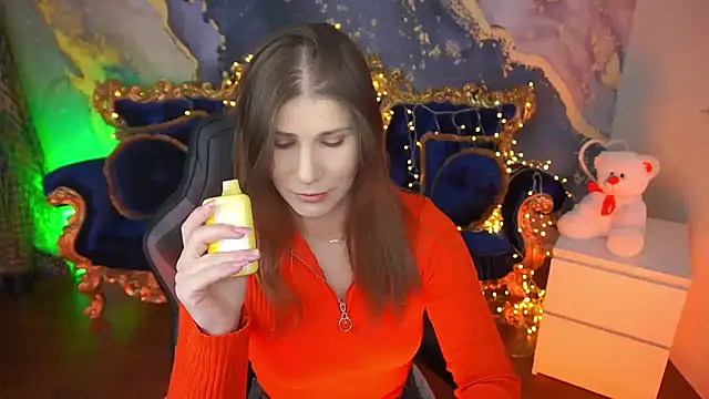 CassandraGood online show from 04/11/26, 07:45