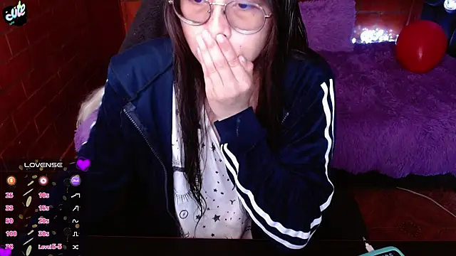 MidoriQuiinn online show from 04/24/26, 04:09