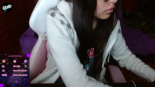 MidoriQuiinn online show from 11/12/25, 02:43