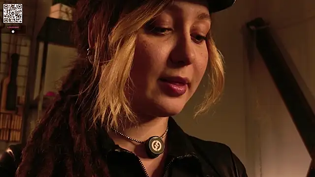 Snapshot of VortexProject chatting on 11/18/25, 02:42 VortexProject online show from 11/18/25, 02:42