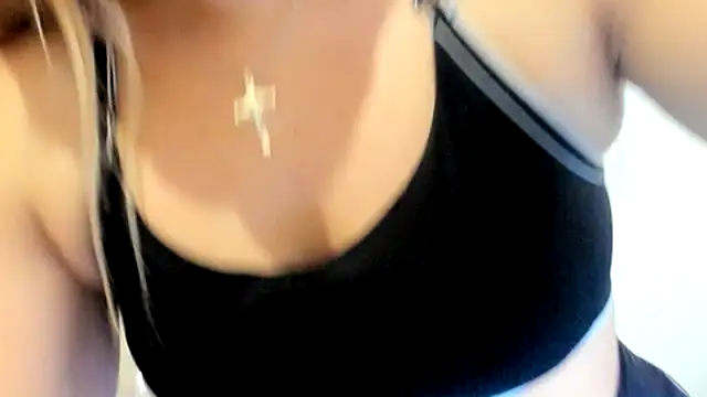 Snapshot of MariaMeir chatting on 12/17/24, 04:11 MariaMeir online show from 12/17/24, 04:11