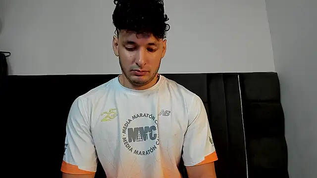 Snapshot of alejandro__2 chatting on 03/03/26, 04:14 alejandro 2 online show from 03/03/26, 04:14