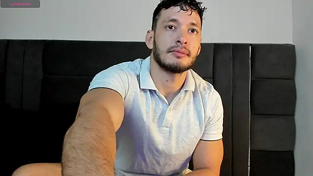 alejandro  2 online show from 04/23/26, 06:42