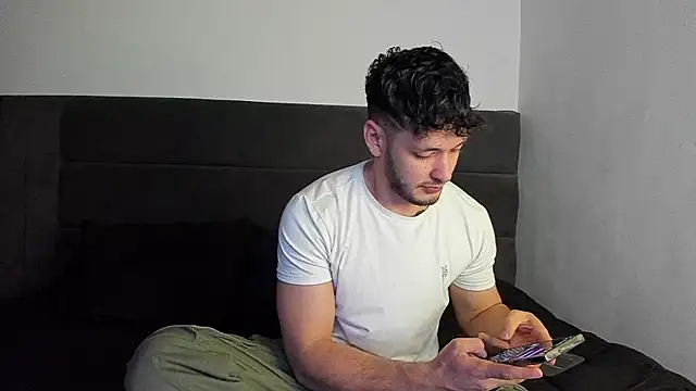 alejandro  2 online show from 11/14/25, 03:48