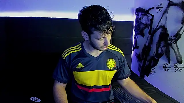 alejandro  2 online show from 11/04/25, 10:46