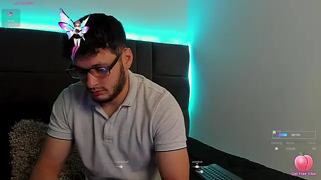 alejandro  2 online show from 10/23/25, 05:11