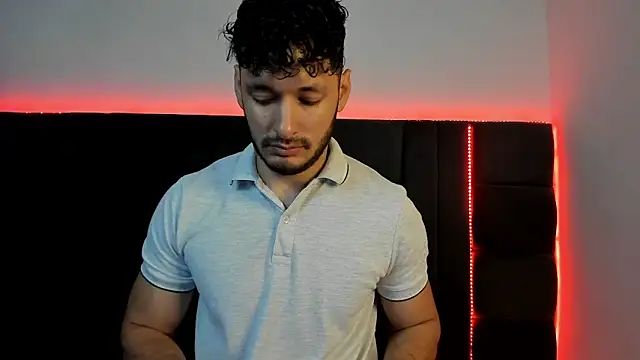 Snapshot of alejandro__2 chatting on 02/10/26, 02:05 alejandro 2 online show from 02/10/26, 02:05