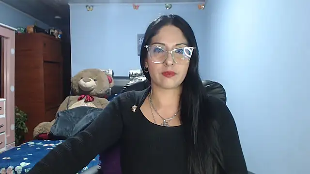 Snapshot of sahtlove1 chatting on 03/03/26, 01:01 sahtlove1 online show from 03/03/26, 01:01