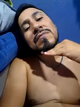 Snapshot of Eumanzor chatting on 02/23/26, 12:45 Eumanzor online show from 02/23/26, 12:45