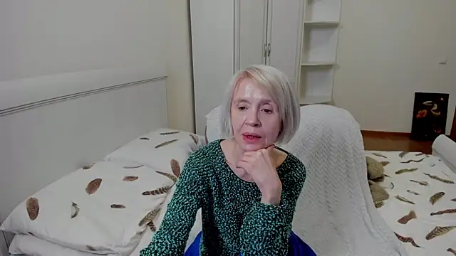 aminalive online show from 10/29/25, 07:13