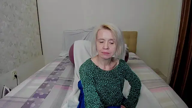 aminalive online show from 09/15/25, 04:13