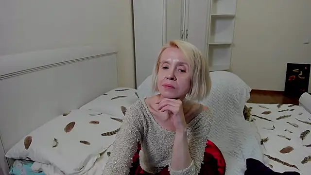 aminalive online show from 10/10/25, 06:31