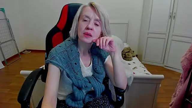 aminalive online show from 10/01/25, 05:06