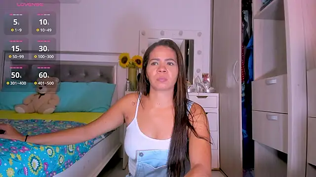 Snapshot of sharonDulce chatting on 02/02/26, 04:11 sharonDulce online show from 02/02/26, 04:11