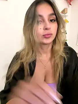 oriana zoeee online show from 10/30/25, 12:09