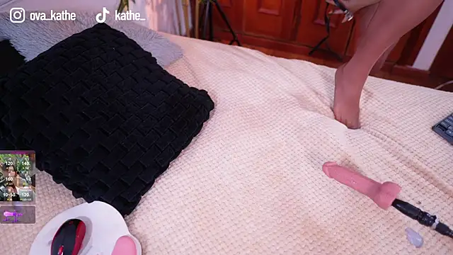 Lucy fit online show from 11/17/25, 10:08