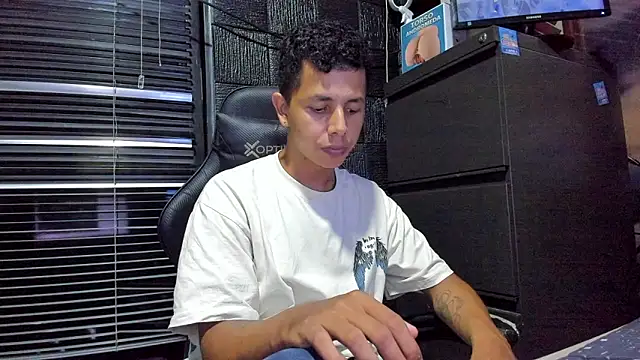boy bigcock24cm online show from 06/23/26, 12:52