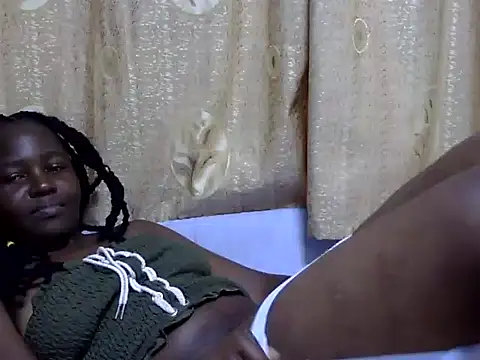 Snapshot of Sweet_ebony20 chatting on 02/16/26, 06:39 Sweet ebony20 online show from 02/16/26, 06:39