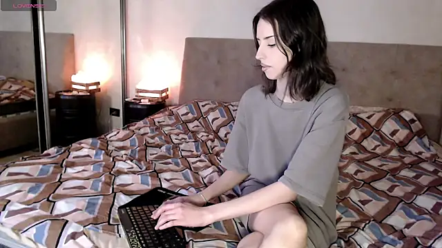 -Yummybabes- online show from 05/18/26, 08:24