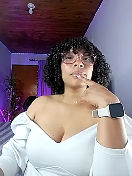 Snapshot of DannaBerry chatting on 09/29/25, 04:12 DannaBerry online show from 09/29/25, 04:12