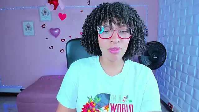 Snapshot of DannaBerry chatting on 03/10/25, 02:48 DannaBerry online show from 03/10/25, 02:48
