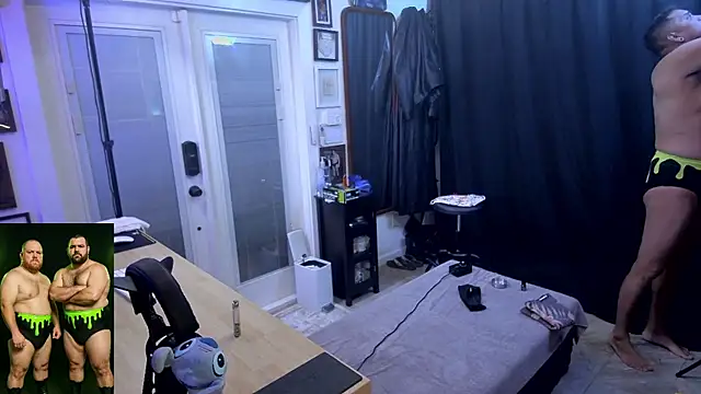 Briefs bud online show from 12/16/25, 04:17