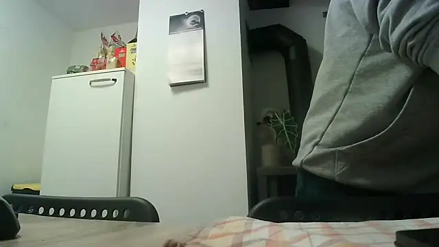 ScalicHat69 online show from 12/17/25, 07:24