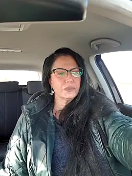 x  KHALEESI  x online show from 11/12/25, 10:08